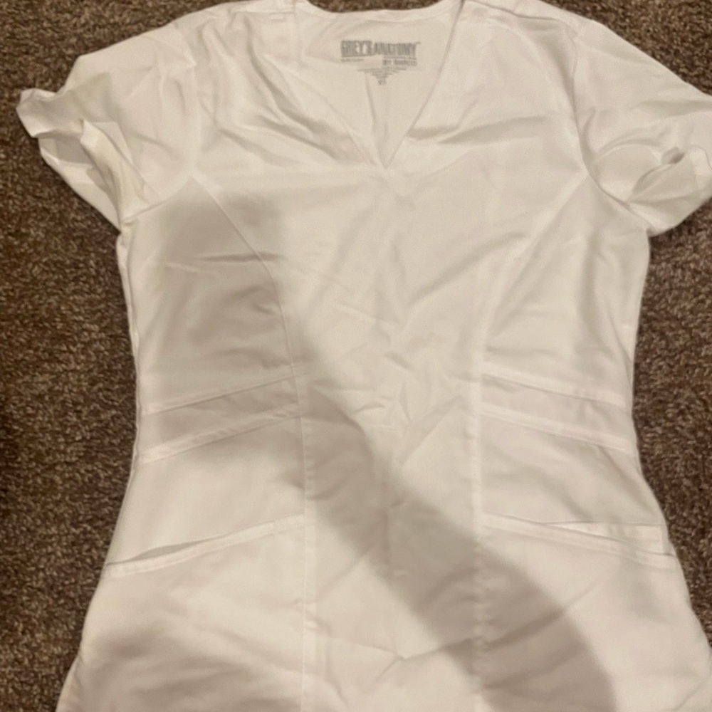 Greys anatomy white scrubs. Great condition.